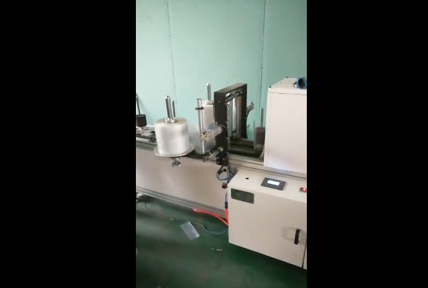 半自動包裝機(jī)工作視頻（一）